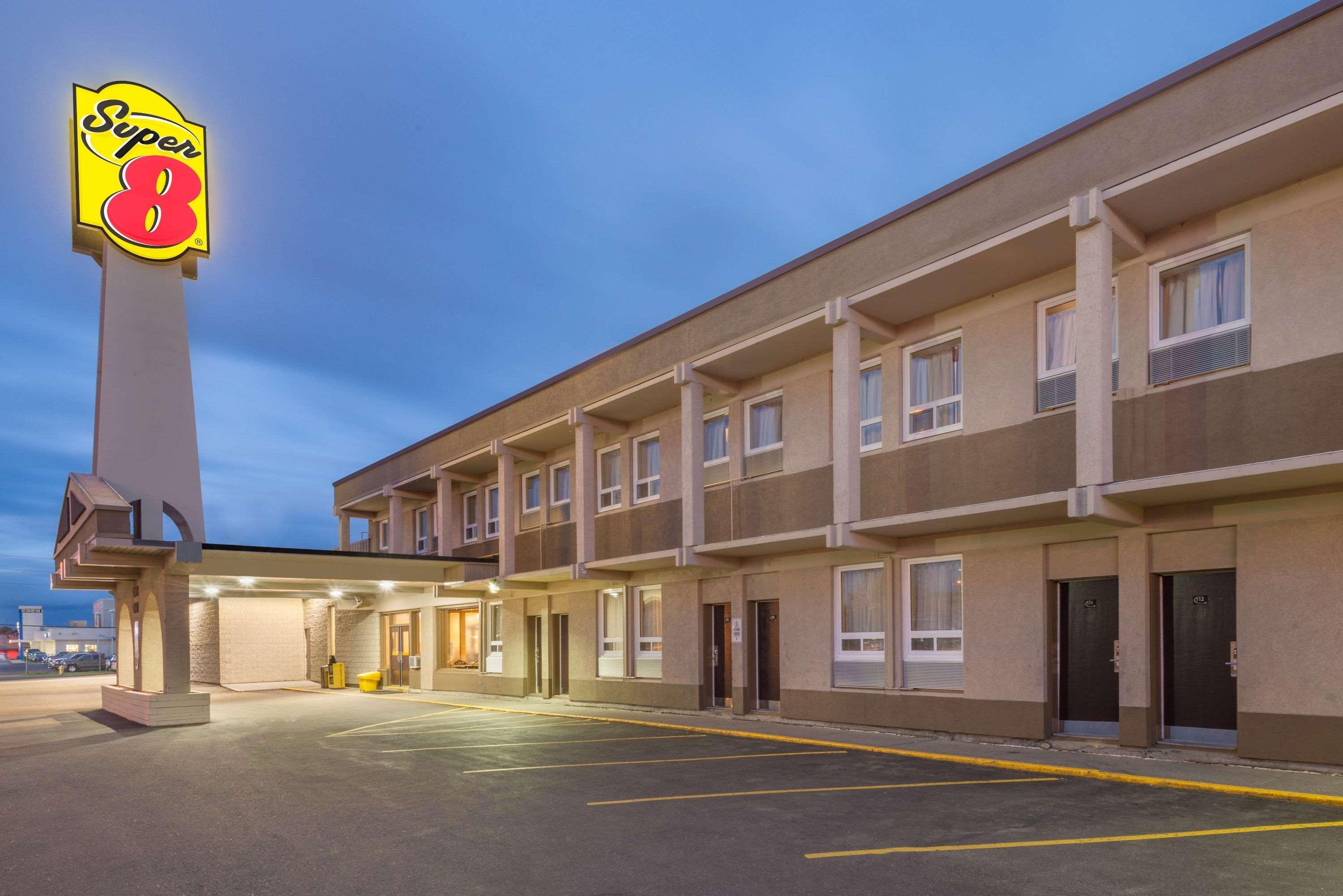Super 8 By Wyndham Thunder Bay Exterior foto