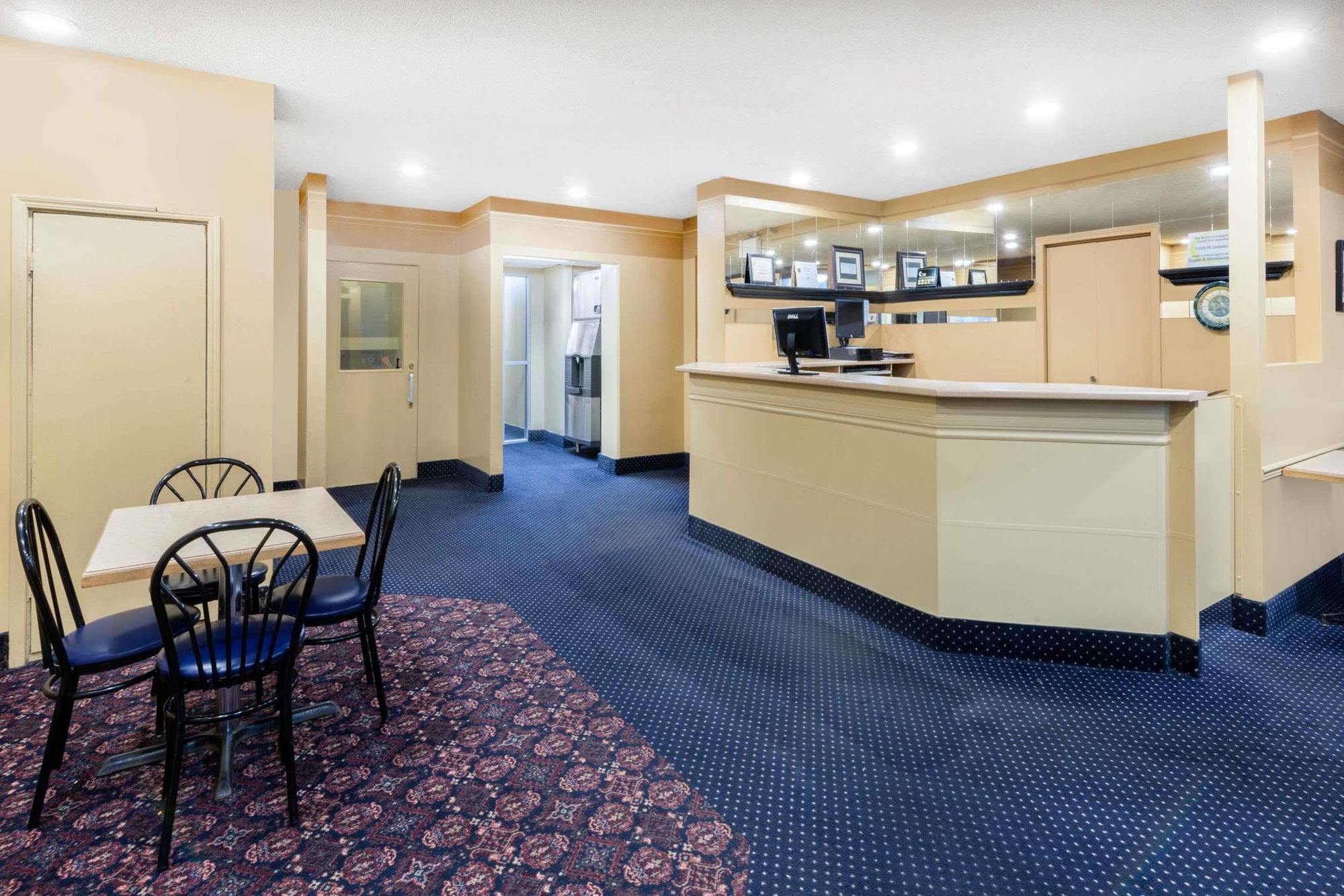 Super 8 By Wyndham Thunder Bay Exterior foto